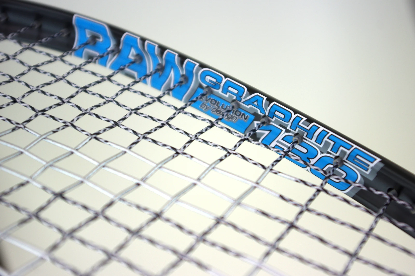 Karakal Raw 130 Squash Racket 3 Karakal Raw 130 Squash Racket - Image 3
