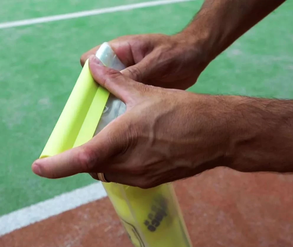 PressureBall Tennis Ball Presssuriser - 2 Tubes + 1 Pump 3 PressureBall Tennis Ball Presssuriser - 2 Tubes + 1 Pump - Image 3